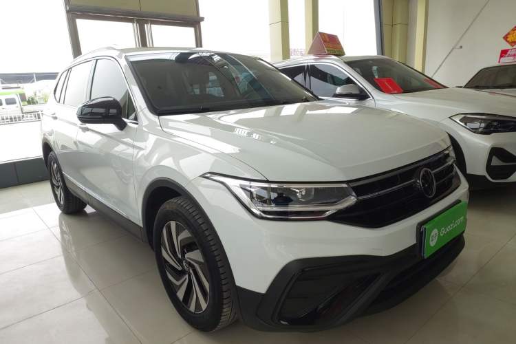 Used Volkswagen Tiguan L 2024 Outstanding Model 300TSI Automatic Two-Wheel Drive Longteng Edition
