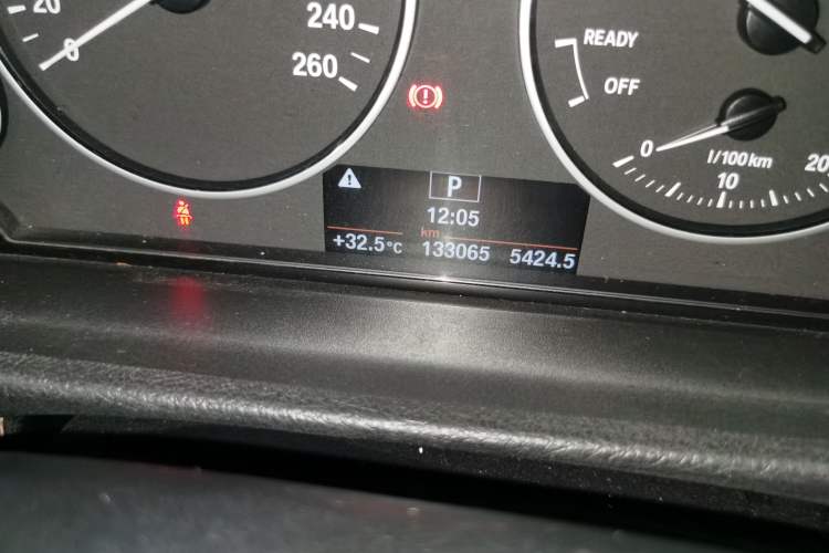 Used BMW 3 Series 2015 316Li Fashion Model
