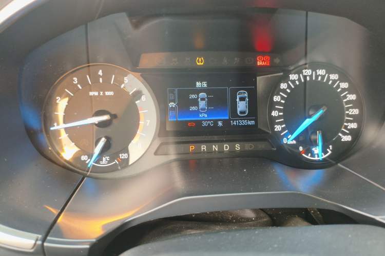 Used Ford Edge 2017 EcoBoost 245 Two-Drive Platinum Edition 5 Seats Odometer Close Up