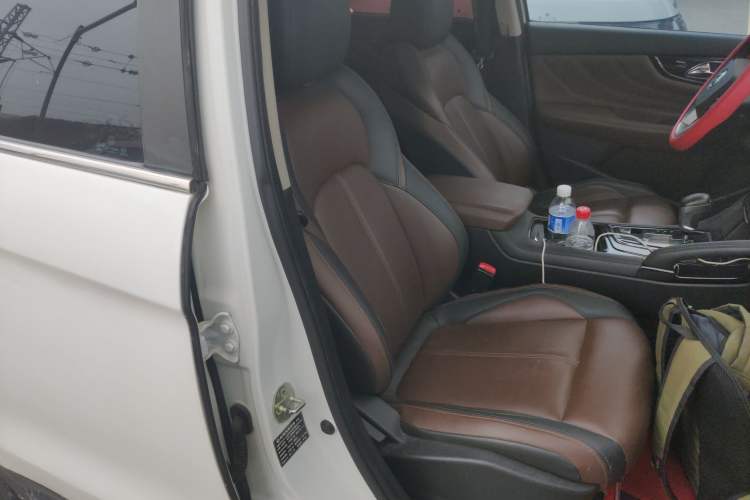 Used Dongfeng Aeolus AX7 2018 Classic 1.6T Automatic Elite Model