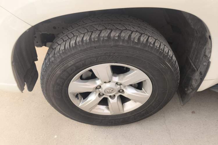 Used Toyota Prado 2014 2.7L Automatic Standard Edition
