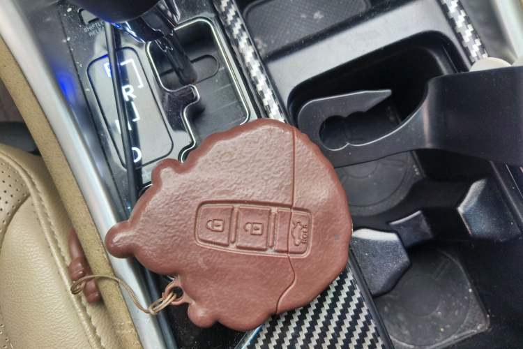 Used Hyundai Sonata 2013 2.0L Automatic Luxury Edition Vehicle Key