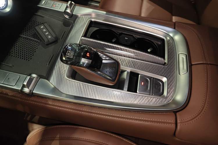 Used Tank 700 New Energy 2024 Hi4-T Extreme Edition Gear Lever