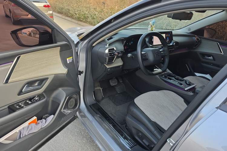 Used Citroen C5 X 2022 1.6T Extraordinary Style—Year of the Tiger New-Year Special Edition
