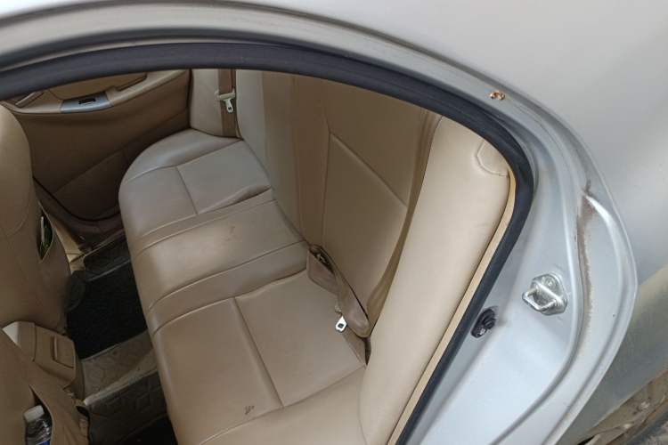 Used Toyota Corolla EX 2011 1.6L Automatic Classic Edition
