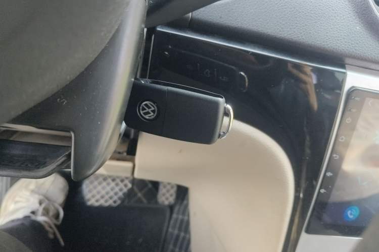 Used Volkswagen Lavida 2011 1.6L Automatic Premium Edition
