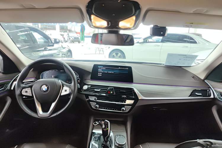 Used BMW 5 Series New Energy 2020 530Le Luxury Package Center Console