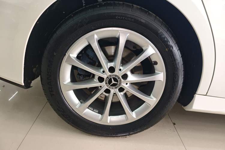 Used Mercedes-Benz A-Class 2022 Restyled A 200 L Sport Sedan Fashion Version Exterior 5