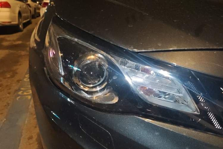 Used Chevrolet Malibu 2018 530T Automatic Luxury Edition Right Front Headlight