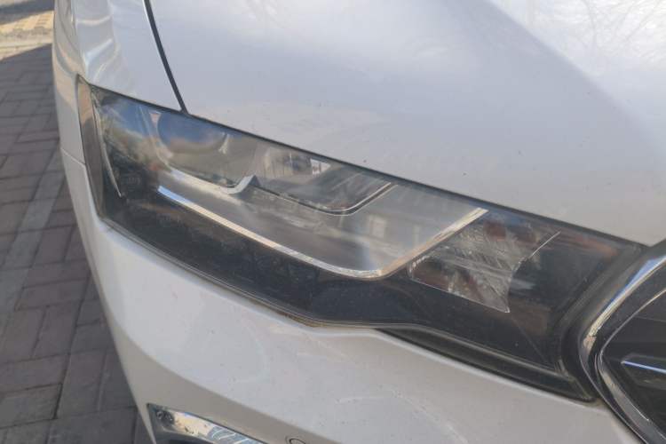 Used Haval H6 Coupe 2018 Blue Label 1.5T Automatic Two-Wheel Drive Ultra-Luxury Model Right Front Headlight