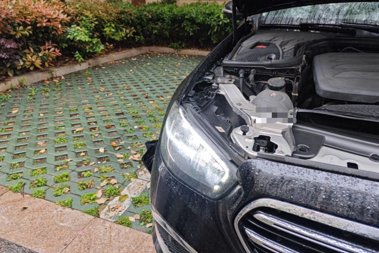 Used Mercedes-Benz E-Class 2023 Updated E 300 L Fashion Edition Right Front Headlight