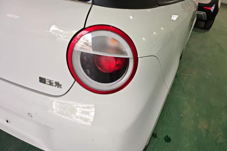 Used CHANGAN NEVO Lumin 2022 155 km – Refreshingly Sweet Edition Right Rear Taillight