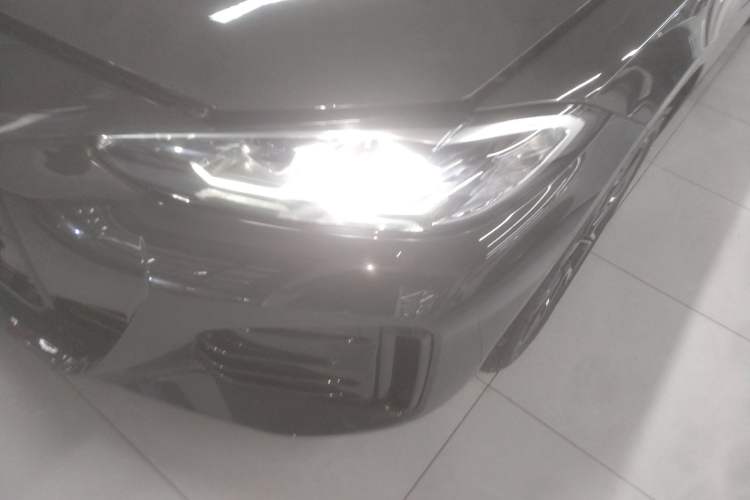 Used BMW i4 2023 eDrive40
