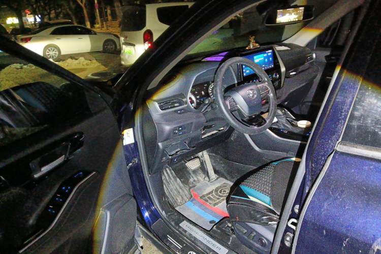 Used Toyota Highlander 2022 Dual-Engine 2.5L Two-Wheel Drive Prestige Edition 7-Seater