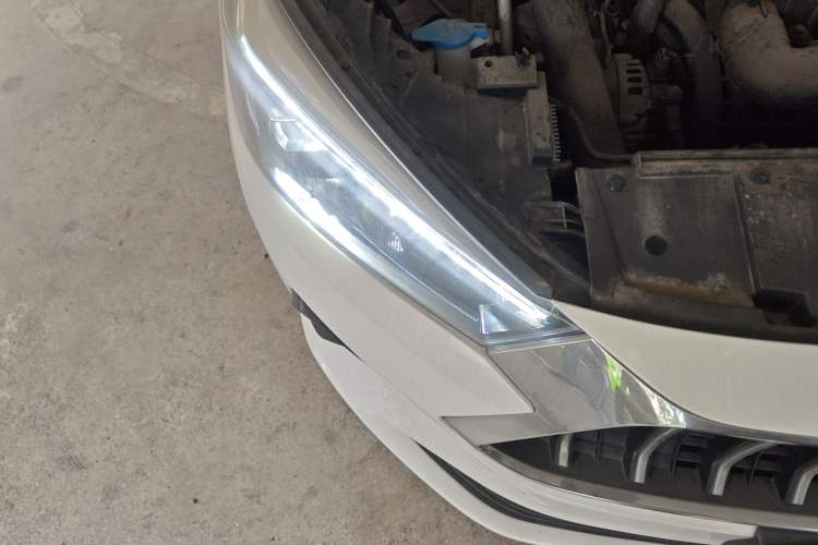 Used SOL A5 2021 1.5T CVT Luxury Smart Model Right Front Headlight