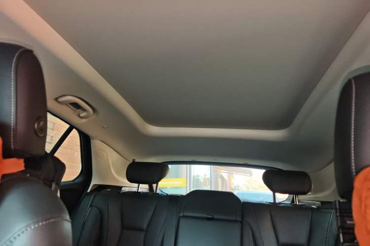 Used Buick Envision 2022 Encore S 552T Two-Wheel-Drive Luxury Model
