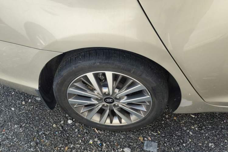 Used Hyundai Mistra 2017 1.8L Automatic Deluxe DLX Model China V Emission Standard Right Rear Wheel Hub