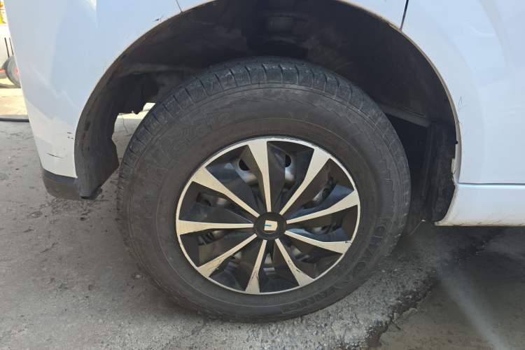 Used Farizon Xingxiang V 2024 Star Enjoy V6E Feature Edition Xuanwu 41.055 kWh Left Front Wheel Hub