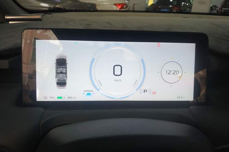 Used AION Y 2022 Plus 70 Smart Edition Instrument Cluster