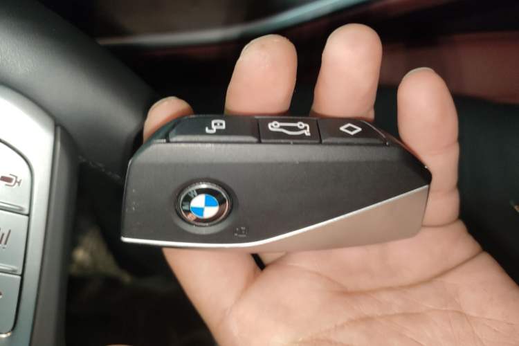 Used BMW X5 2023 xDrive 30Li Luxury M Sport Package
