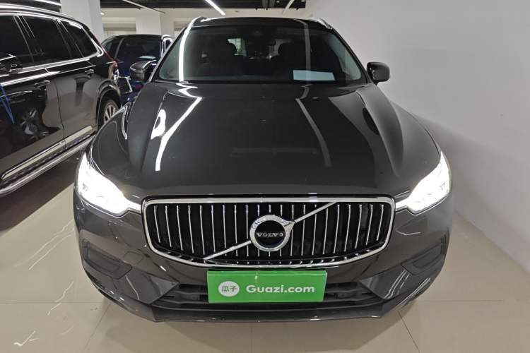Used Volvo XC60 2019 T5 4x4 Smart Edition China VI Standard Front