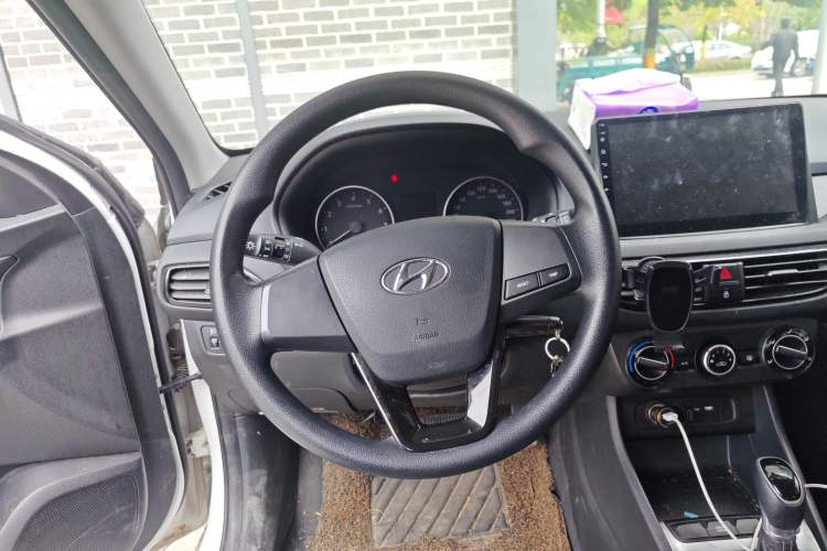Used Hyundai Celesta 2018 1.6L Automatic GL Enjoyment Edition China VI compliant Steering Wheel
