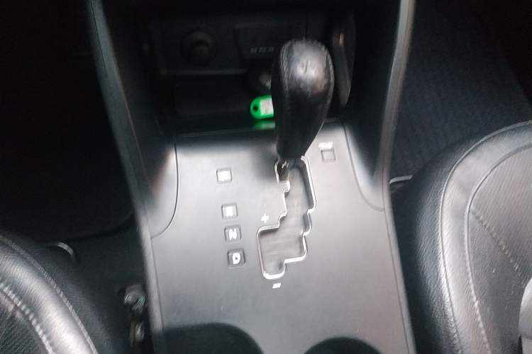 Used Hyundai ix35 2012 2.0L Automatic Two-Wheel Drive Elite Edition GLS Gear Lever