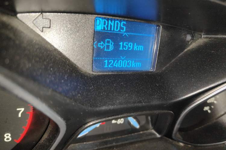 Used Ford Focus 2017 Sedan EcoBoost 125 Automatic Supreme Style SmartDrive Edition Odometer Close Up