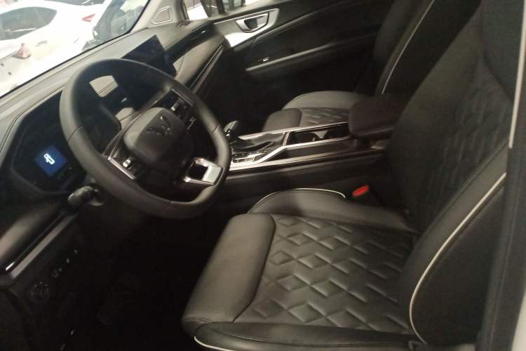 Used Wuling Jiachen 2022 1.5T CVT Deluxe Flagship Edition Left Front Seat