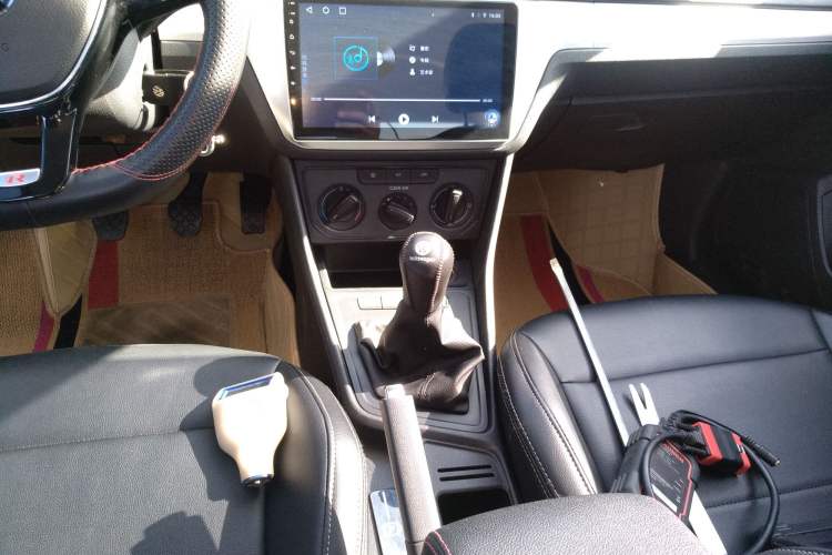 Used Volkswagen Lavida 2019 Lavida Start 1.5L Manual Fashion Edition China VI Standard Gear Lever