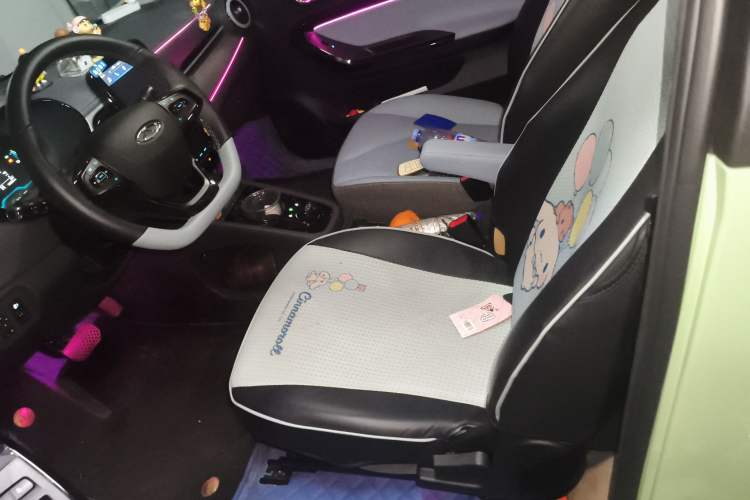 Used Chery Little Ant 2022 Sweet Pink Edition Half-Sugar Version Lithium Iron Phosphate 29.2 kWh 30 kW 301 km