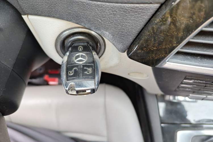 Used Mercedes-Benz C-Class 2011 C 200 CGI Fashion Model
