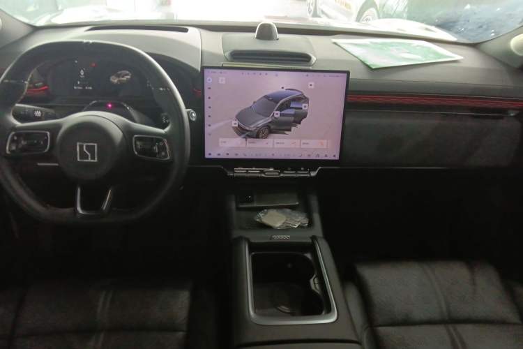 Used Zeekr 7X 2025 100kWh Long-Range All-Wheel Drive Intelligent Driving Version Center Console