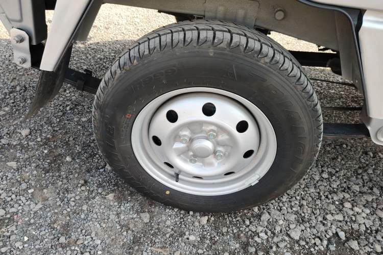 Used Wuling Zhiguang Small Truck 2023 1.5L Double-Cab LAR