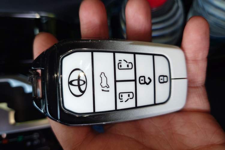 Used Toyota Vellfire 2020 Dual-Engine 2.5L HV Luxury Edition Vehicle Key