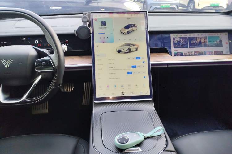 Used NETA S 2022 Extended-Range Version 1160 km Range Rear-Wheel Drive Mid-Grade