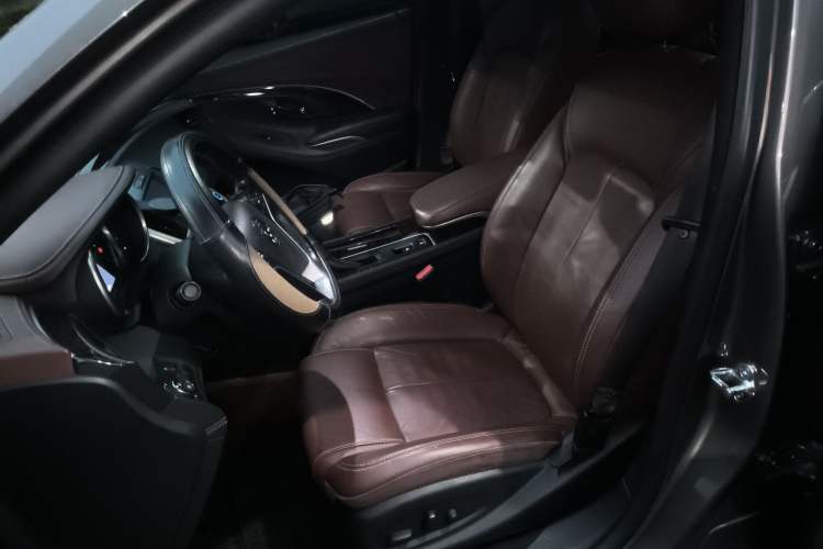 Used Buick LaCrosse 2014 2.0T SIDI Elite Tech Version Left Front Seat