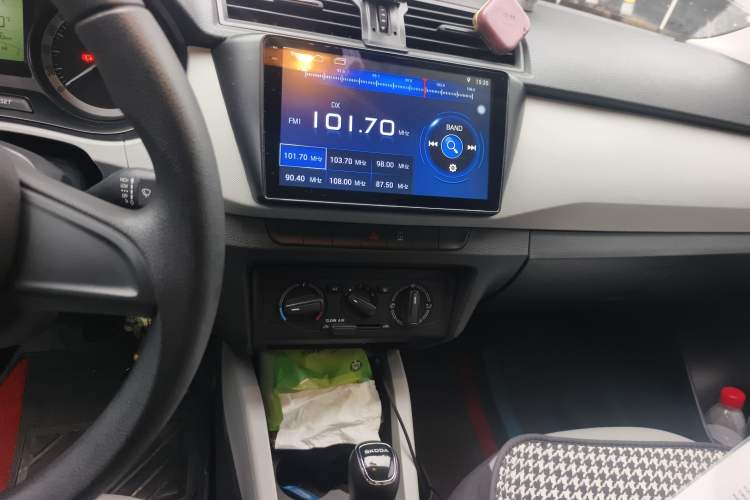 Used Skoda Fabia 2017 1.4L Automatic Car Enjoy Edition
