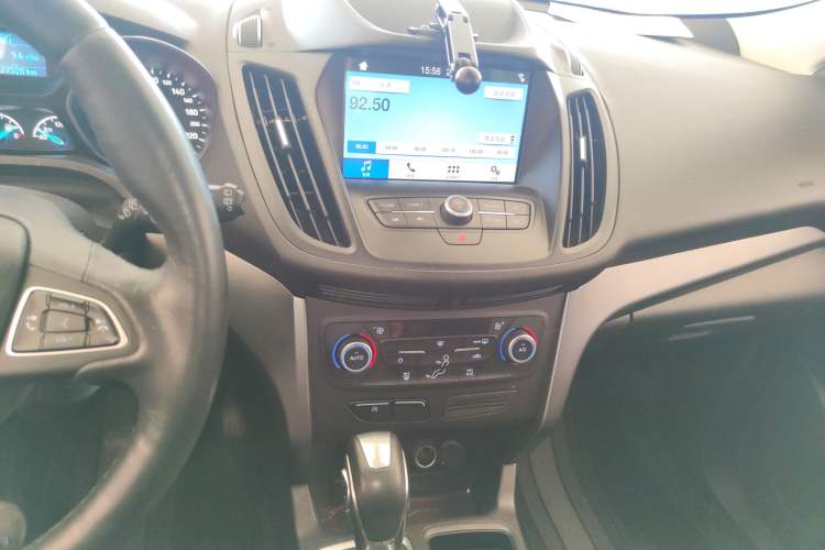 Used Ford Kuga 2019 EcoBoost 180 Two-Wheel-Drive Platinum Edition China VI Standard Audio And AC Panel