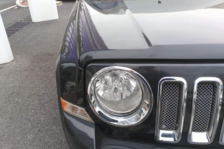 Used Jeep Patriot 2014 2.4L Sport Edition Right Front Headlight