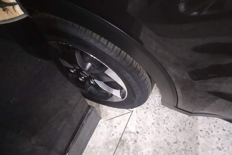 Used Honda Vezel 2015 1.8L CVT 2WD Luxury Model
