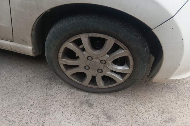 Used Suzuki Alto 2013 1.0L Automatic Luxury Model Right Front Wheel Hub