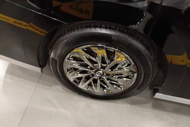 Used GAC Trumpchi Xiangwang M8 2025 Kunkun Series Ultra First-Class Cabin Right Rear Wheel Hub