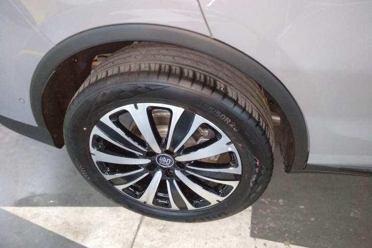 Used BYD Tang New Energy 2025 Model Smart Drive Version DM-i 175KM Deluxe Version Exterior 5