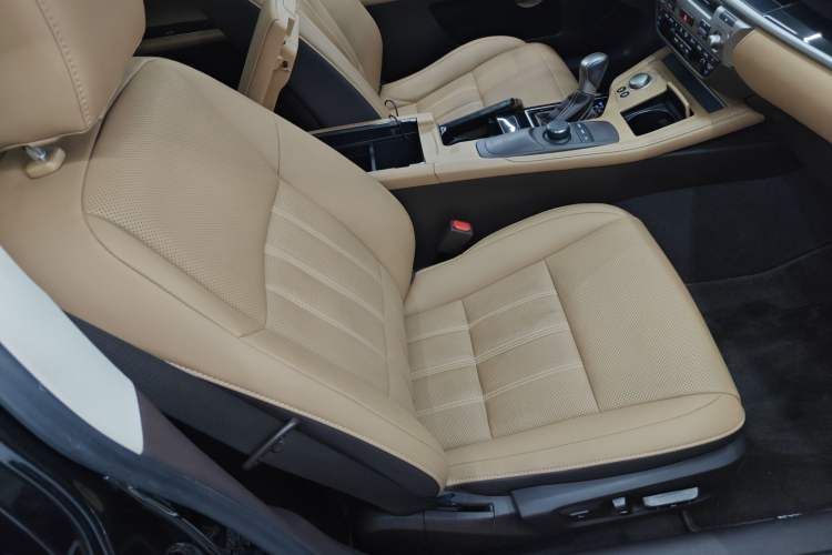 Used Lexus ES 2015 200 Elite Edition Right Front Seat