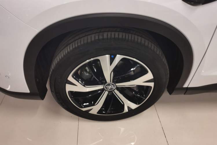 Used BYD Song Pro New Energy 2025 Second-Generation Intelligent Driving Version DM-i 115KM Excellence Edition Exterior 4