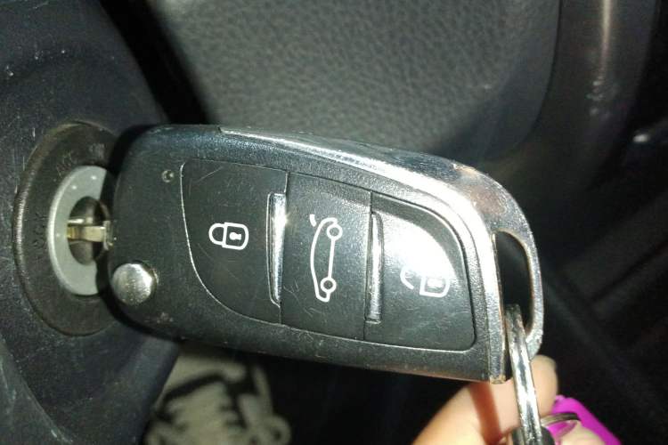 Used Toyota YARiS L Zhi Xuan 2019 1.5E CVT Dynamic Edition China VI compliant
