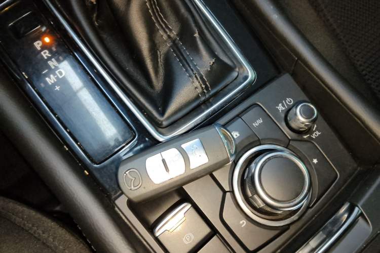 Used Mazda Mazda 3 Axela 2017 Sedan 1.5L Automatic Luxury Model Emission Standard China V
