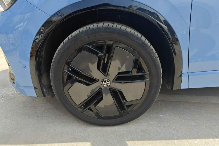 Used Volkswagen Tiguan L 2024 PRO 380TSI Four-Wheel Drive R-Line Prestige Edition Exterior 4