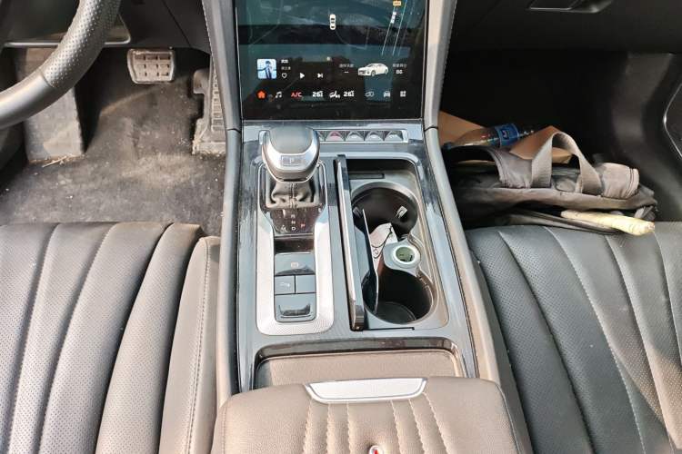 Used Hongqi H5 2024 1.5T DCT Smart Connect Flagship Edition Gear Lever